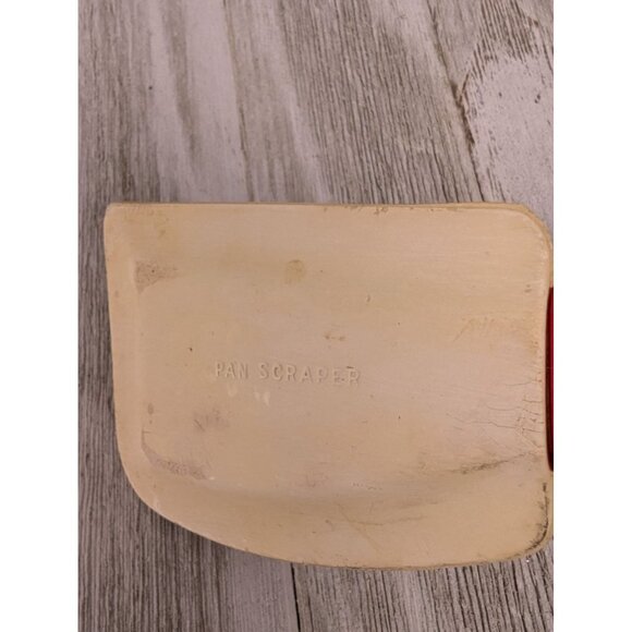 Vintage Prettyware Pan Scraper Plastic Red Handle Spatula USA - Picture 5 of 8